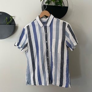 American Eagle Striped Short Sleeve Button Down Size Medium